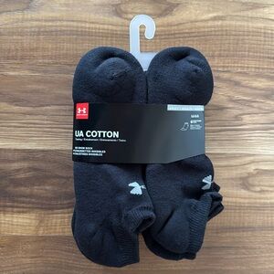 NEW WITH TAGS! NWT!
Adult Large Under Armour 6 Pack No Show Athletic Socks Black